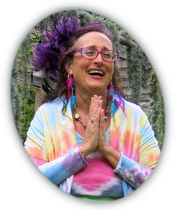 Rabbi Rayzel Raphael singing her heart out